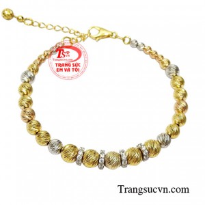 Lắc tay nữ vàng tây hiện đại được chế tác kiểu dáng đầy tinh tế, sáng bóng.