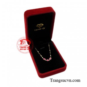 Lắc vàng nữ giới tinh tế bền đẹp.