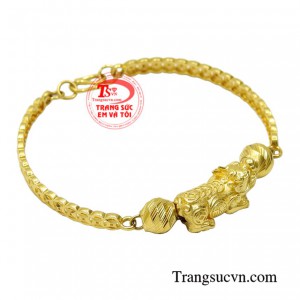 Tỳ hưu là linh vật được ưa giới kinh doanh vô cùng ưa chuộng bởi người ta tin rằng đem theo tỳ hưu bên người giúp gặp nhiều vận may, tài lộc dồi dào.