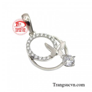 Hơn thế sản phẩm còn phù hợp để sử dụng  trong nhiều hoàn cảnh và các dịp khác nhau. 