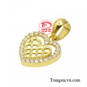 Mặt  dây chuyền là món quà ý nghĩa cho người thân và bạn bè