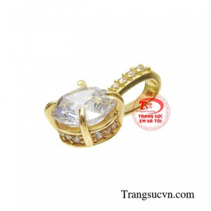 Sản phẩm thiết kế độc đáo phù hợp với nhiều kiểu dây chuyền mang lại sự quý phái, thời trang và cá tính cho phái đẹp