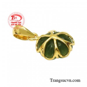 Mặt dây nữ nephrite tinh tế bảo hàng uy tín.