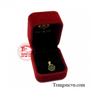 Mặt dây nữ nephrite tinh tế