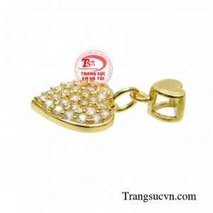 Thiết kế độc đáo hình trái tim tạo nên sản phẩm thời trang và mới lạ