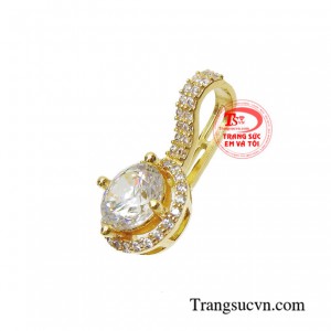 Sản phẩm chế tác công nghệ cao, gắn đá CZ độc đáo rất được phái đẹp ưa chuộng