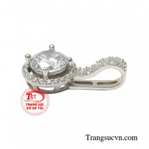 Mặt dây vàng trắng nữ thanh tú vàng 18k bảo hành uy tín, giao hàng trên toàn quốc.