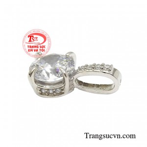 Mặt dây vàng trắng nữ xinh xắn đảm bảo chất lượng, sự lựa chọn hoàn hảo dành cho bạn.