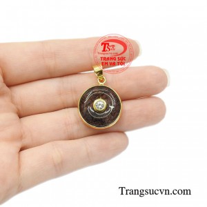 Mặt vàng thạch anh tóc tinh tế bền đẹp.