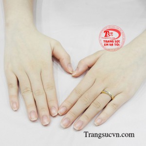 Nhẫn cưới vàng cao cấp thiết kế độc đáo sang trọng