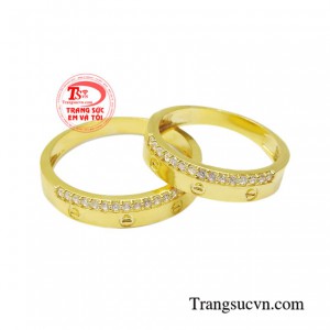 Sản phẩm là tín vật ý nghĩa, hoàn hảo cho các cặp đôi