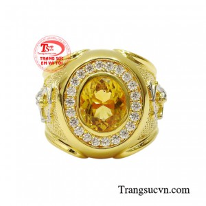 Chẳng cần xa hoa cầu kỳ chỉ cần một chiếc nhẫn nam thạch anh vàng lịch lãm cũng đủ gây tượng trong cái bắt tay ban đầu  