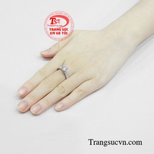 Nhẫn nữ bạc thanh lịch