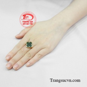 Nhẫn vàng cẩm thạch tinh tế 10k.