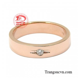 Chiếc nhẫn này phù hợp với mọi lứa tuổi và nhiều kiểu trang phục khác nhau.