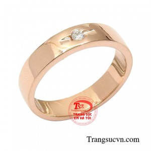 Nhẫn vàng hồng kim cương món quà đắt giá dành tặng người thương yêu.
