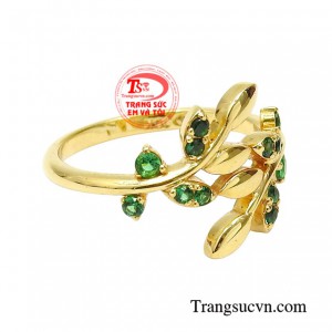 Các cô gái có thể phối dùng những độ đầm thướt tha để trở thành tâm điểm của buổi tiệc hay những sự kiện quan trọng.