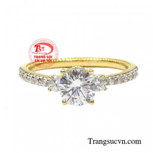 Sản phẩm là một gợi ý hay làm nhẫn cầu hôn nhẹ nhàng mà đầy tinh tế và được nhiều phái nữ ưa chuộng.