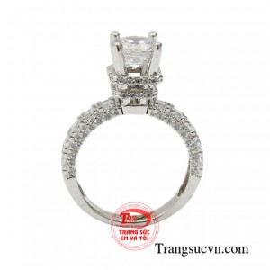 Sản phẩm này giúp phái đẹp toát lên hình ảnh của người phụ nữ thành công, độc lập, luôn biết cách chăm sóc bản thân.