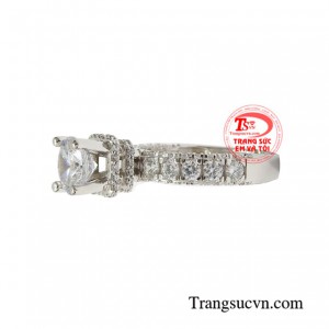 Nhẫn vàng trắng duyên dáng đẹp xinh.