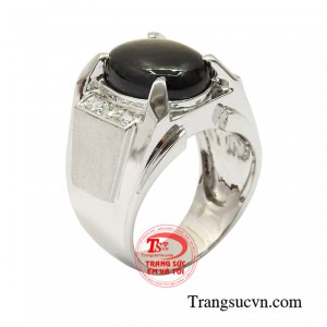 Nhẫn vàng trắng sapphire sao nam tính với sự kết hợp giữa đá sapphire sao và kim cương thiên nhiên.