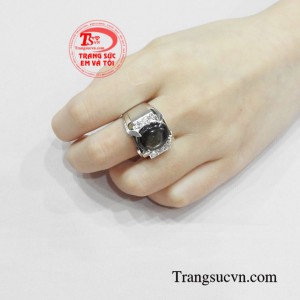 Nhẫn vàng trắng sapphire sao nam tính