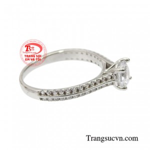 Nhẫn vàng trắng thanh lịch Hàn Quốc bảo hành chu đáo.