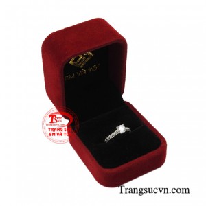 Nhẫn vàng trắng thanh lịch