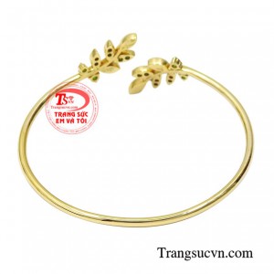 Vòng tay vàng nữ trang nhã vàng 10k nhận đặt chế tác theo yêu cầu của khách hàng.