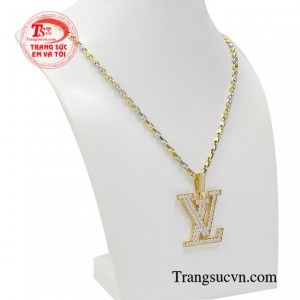 Bộ sản phẩm này giúp toát lên vẻ năng động, cá tính và ấn tượng cho phái mạnh.