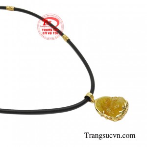 Bộ dây chuyền Phật Di Lặc sang trọng, phong thủy, phù hợp làm quà tặng cho người bạn yêu thương.