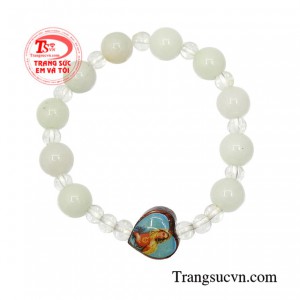 Đây cũng là vật cần thiết mỗi khi cầu nguyện và là món quà may mắn cho người mệnh Kim và Thủy.