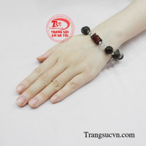 Chuỗi tay gỗ hóa thạch công giáo