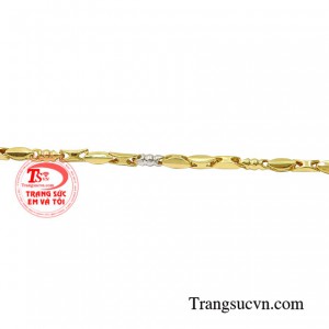 Dây chuyền nam giới vàng thời trang sáng bóng.