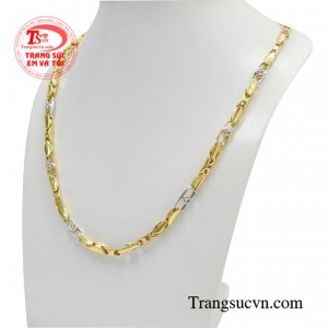 Với chiếc dây chuyền này đủ giúp cho người đeo thêm lịch lãm, cá tính và mạnh mẽ