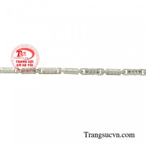 Bởi sản phẩm phẩm này giúp bảo vệ sức khỏe của con yêu, các bé có thể thỏa sức vui chơi cùng bạn bè trang lứa.