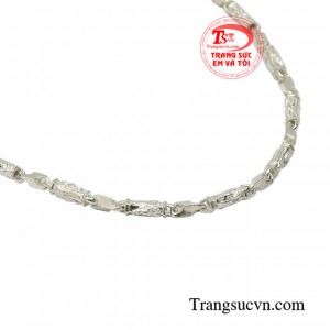 Dây chuyền trẻ em bạc độc đáo