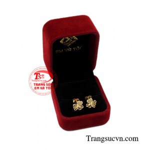 Hoa tai vàng tây dễ thương duyên dáng.