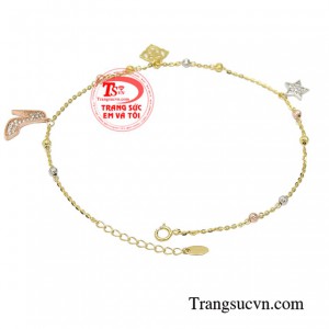 Nhờ vào chiếc lắc chân này mà đôi chân của các nàng thêm phần thanh thoát và thu hút hơn.