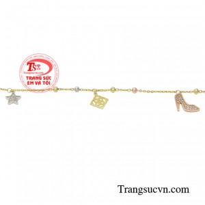 Sản phẩm phù hợp với những bộ đồ đi chơi hay đi du lịch dã ngoại tăng phần trẻ trung cho những ngày hè năng động.