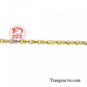 Sản phẩm như có một sức lôi cuốn đầy ma lực khiến người đàn ông sở hữu thêm phần thu hút trong mắt người đối diện.