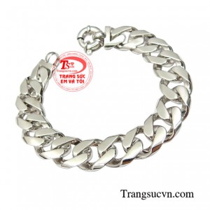 Với phái mạnh, lắc tay dần trở nên phổ biến và được nhiều khách hàng yêu thích và ưa chuộng.