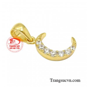 Nhờ đó những người thợ hoàn kim đã tạo ra một sản phẩm tuyệt mỹ giúp đem lại vẻ dễ thương và thanh tú cho phái đẹp.