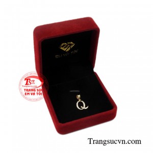 Mặt dây chữ Q vàng tây