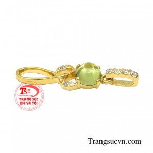 Mặt dây vàng tây đá quý nhận đặt chế tác theo yêu cầu.