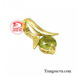 Không chỉ hợp thời trang mà chiếc mặt dây này còn đem lại nhiều vận may về tài lộc, sung túc và thịnh vượng.