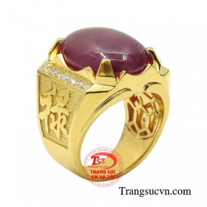 Nhẫn nam ruby sao phúc lộc là sự kết hợp hoàn mỹ của đá ruby sao cao cấp và kim cương thiên nhiên.