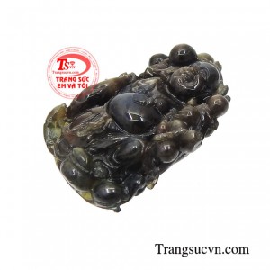 Thường được mọi người lựa chọn làm mặt dây chuyền đeo phong thủy và thời trang