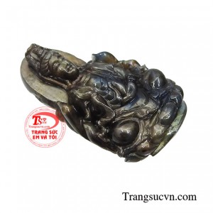 Do đó mặt phật quan âm là biểu tượng của điềm lành, lòng từ bi bác ái, hướng thiện hướng phật, hóa hung khí, đem lại bình an, giải trừ tai ách cho gia chủ