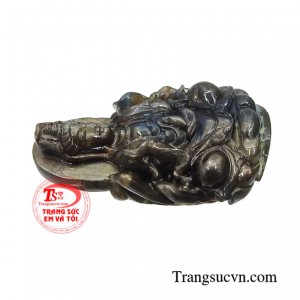 Mặt dây chuyền phật quan âm saphir bền đẹp, chất lượng, chế tác theo yêu cầu.
